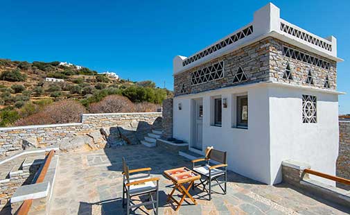 Εξωτερικοί χώροι στην κατοικία Περιστερώνας