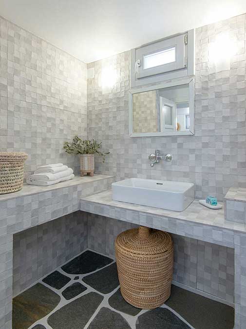 Ευρύχωρο μπάνιο στο Ζέφυρος