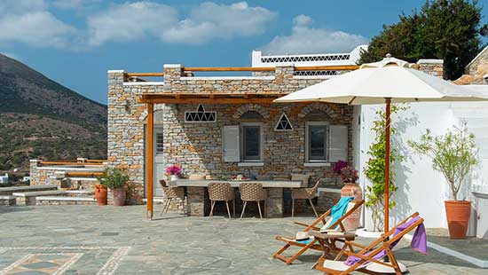 Εξωτερικοί χώροι στην κατοικία Ζέφυρος